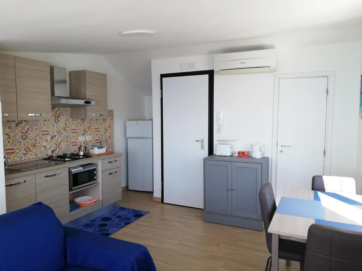 Holiday Rentals Taormina Apartment