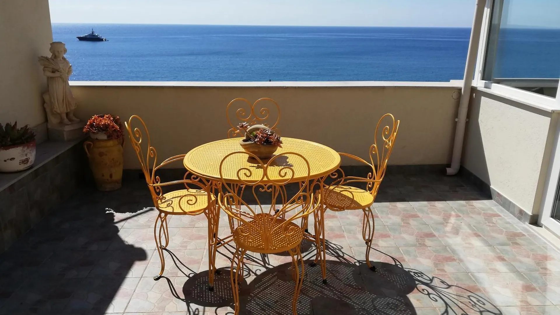 Apartment Holiday Rentals Taormina